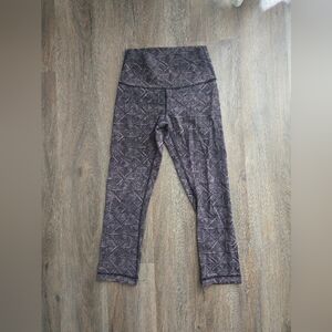 GUC Cropped Womens Lululemon Align Geometric Patterned Leggings Size 4